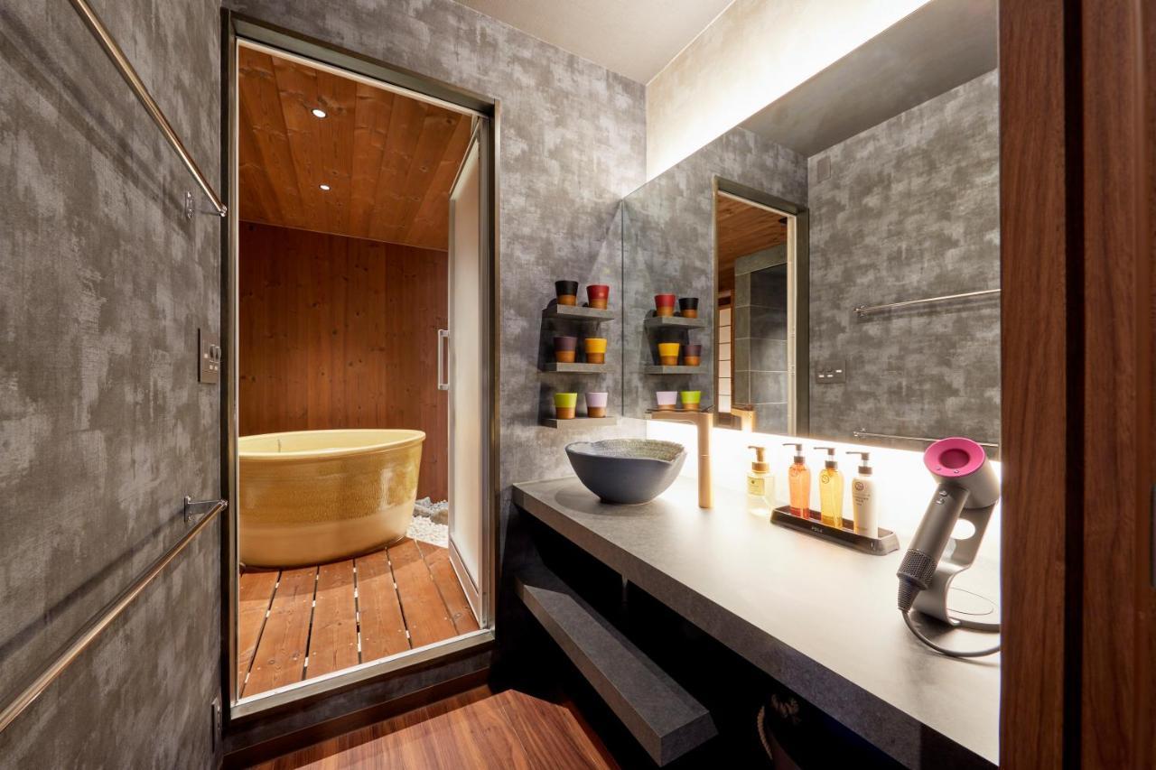 古今 天下茶屋 With A Private Parking Lot And A Half Open-Air Bath And Direct To Kix Villa Osaka Exterior photo